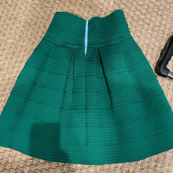 Really beautiful skirt bought in NYC. Worn twice - Picture 2 of 3